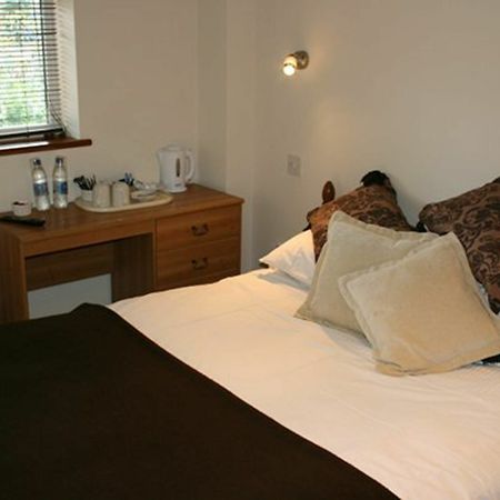 Dee & Steve'S B&B วินด์เซอร์ ภายนอก รูปภาพ